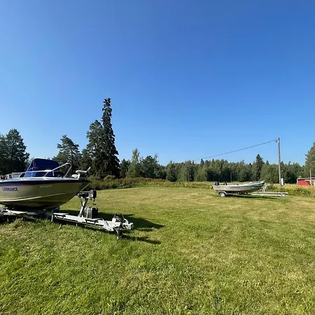 Riverfront Retreat Taimen With Wooden Sauna & Wild Nature *