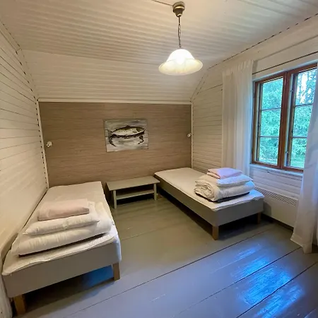 Riverfront Retreat Taimen With Wooden Sauna & Wild Nature Apartamento