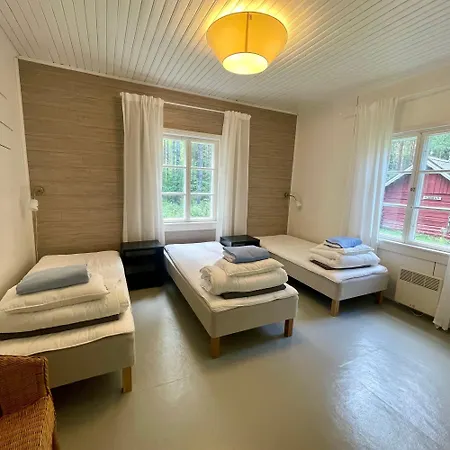 Riverfront Retreat Taimen With Wooden Sauna & Wild Nature *