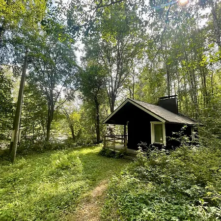Riverfront Retreat Taimen With Wooden Sauna & Wild Nature Lasakoski